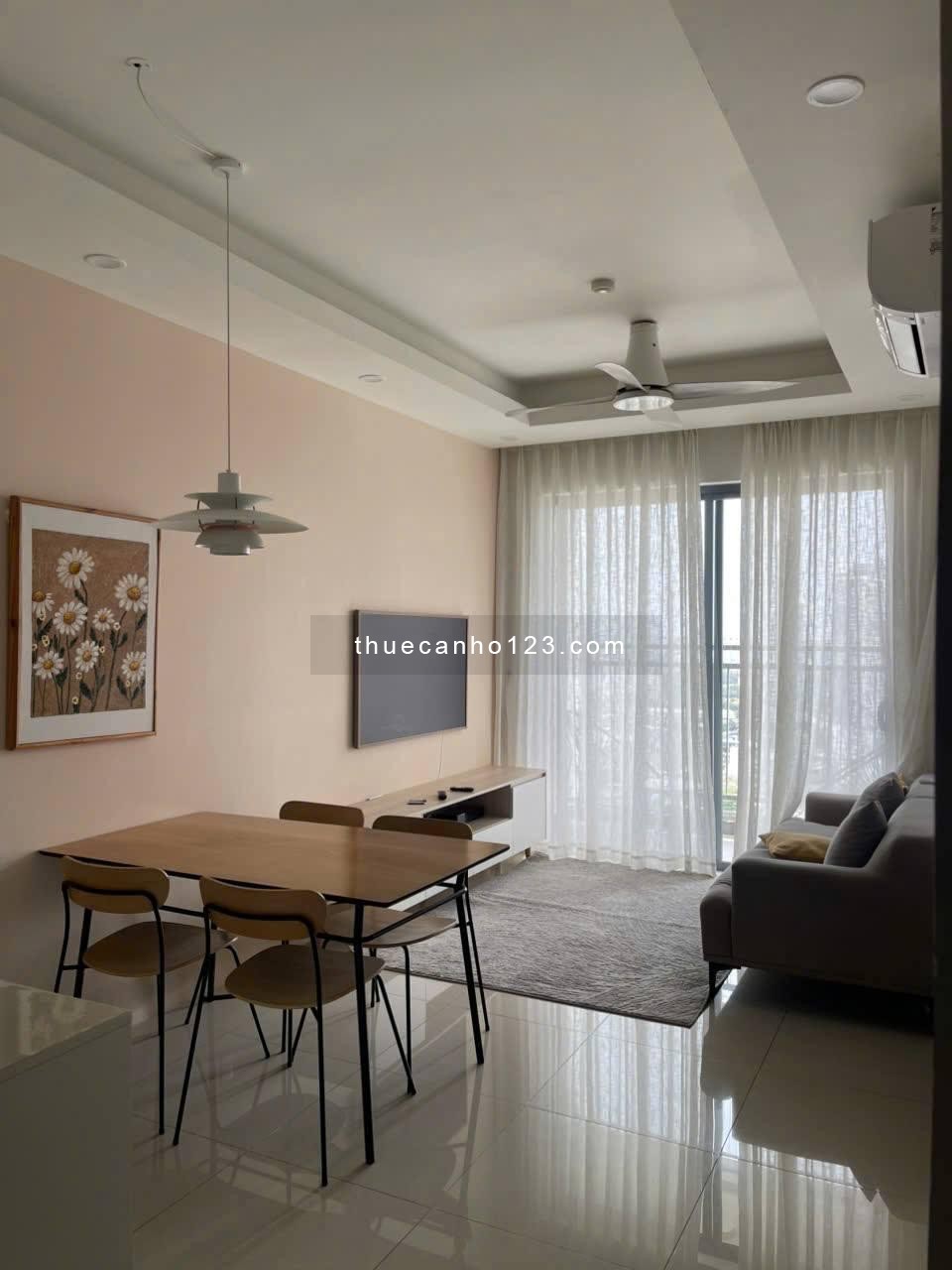 C/c Harmona, Tân BÌnh: 81m2, 2p ngủ, 2wc, Nội thất, 12tr/th