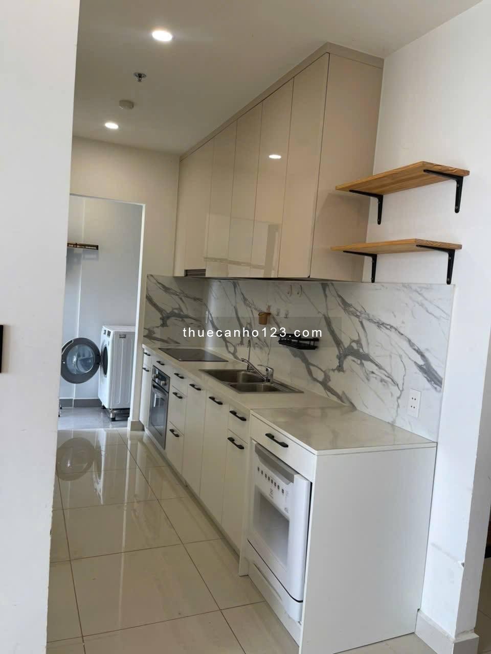 C/c Harmona, Tân BÌnh: 81m2, 2p ngủ, 2wc, Nội thất, 12tr/th