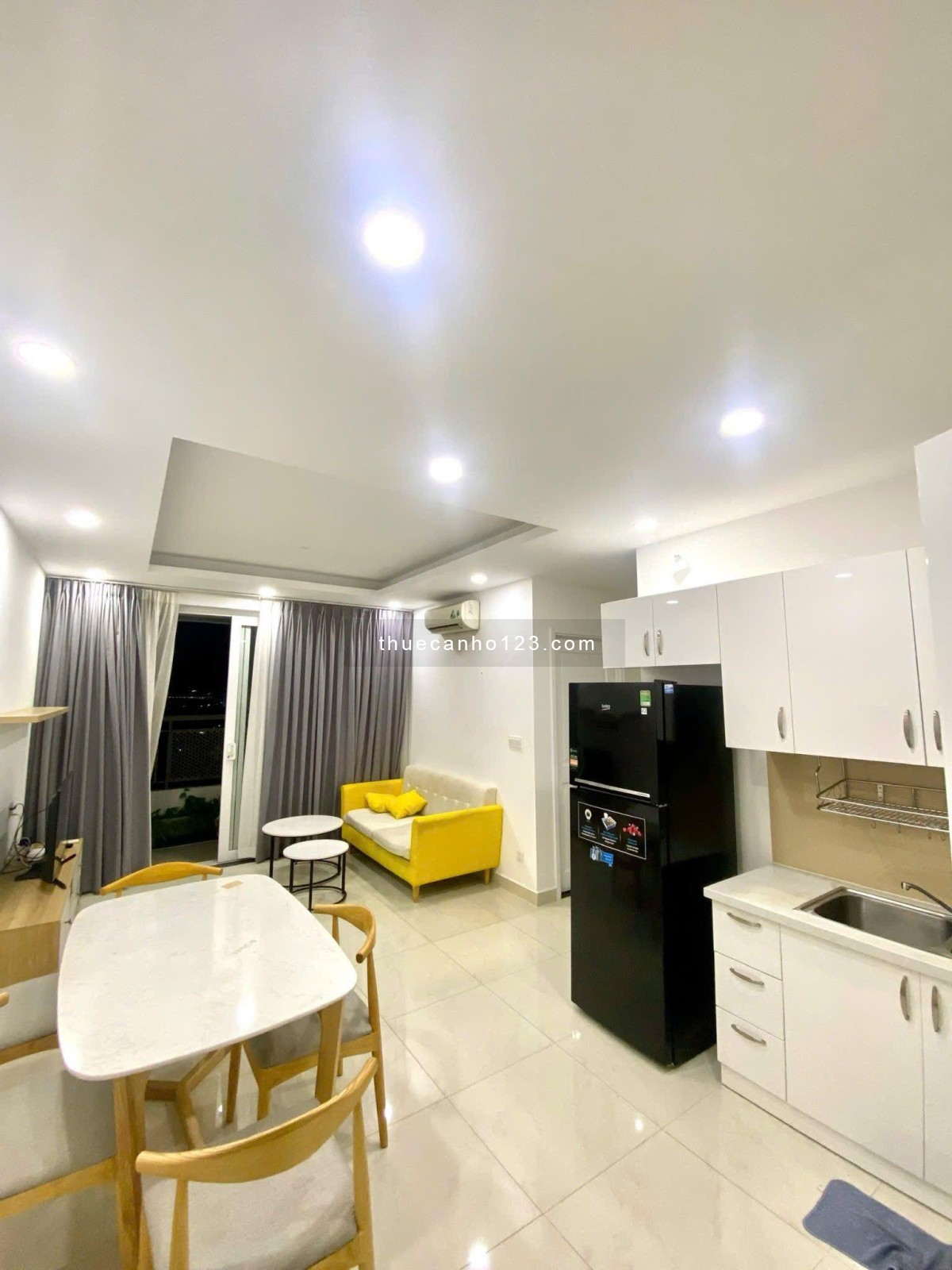 Chung cư Âu cơ Tower, Tân Phú: 87m2, 2p ngủ, có NT, 11tr/th