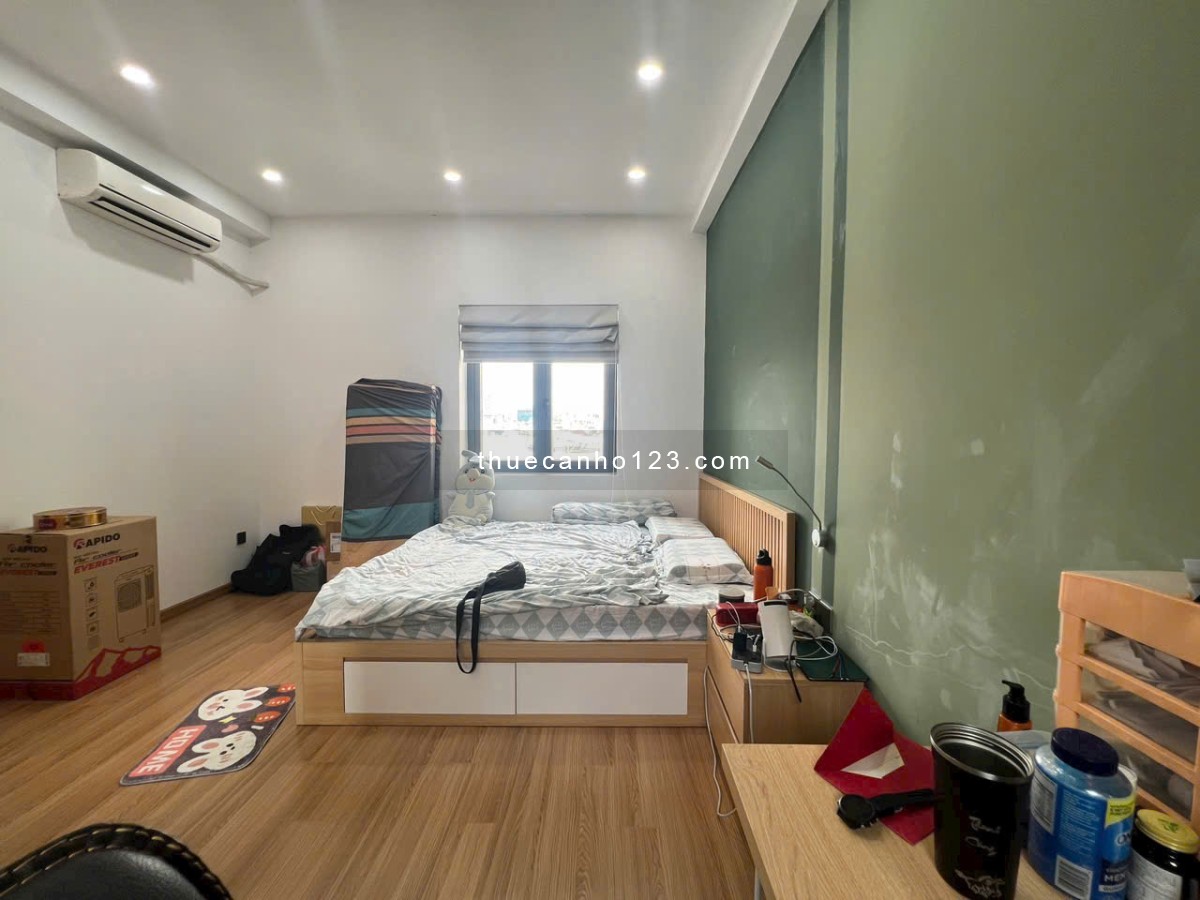 Chung cư 10A Trần Nhật Duật, Quận 1: 50m2, 1p ngủ, NT, 9.5tr