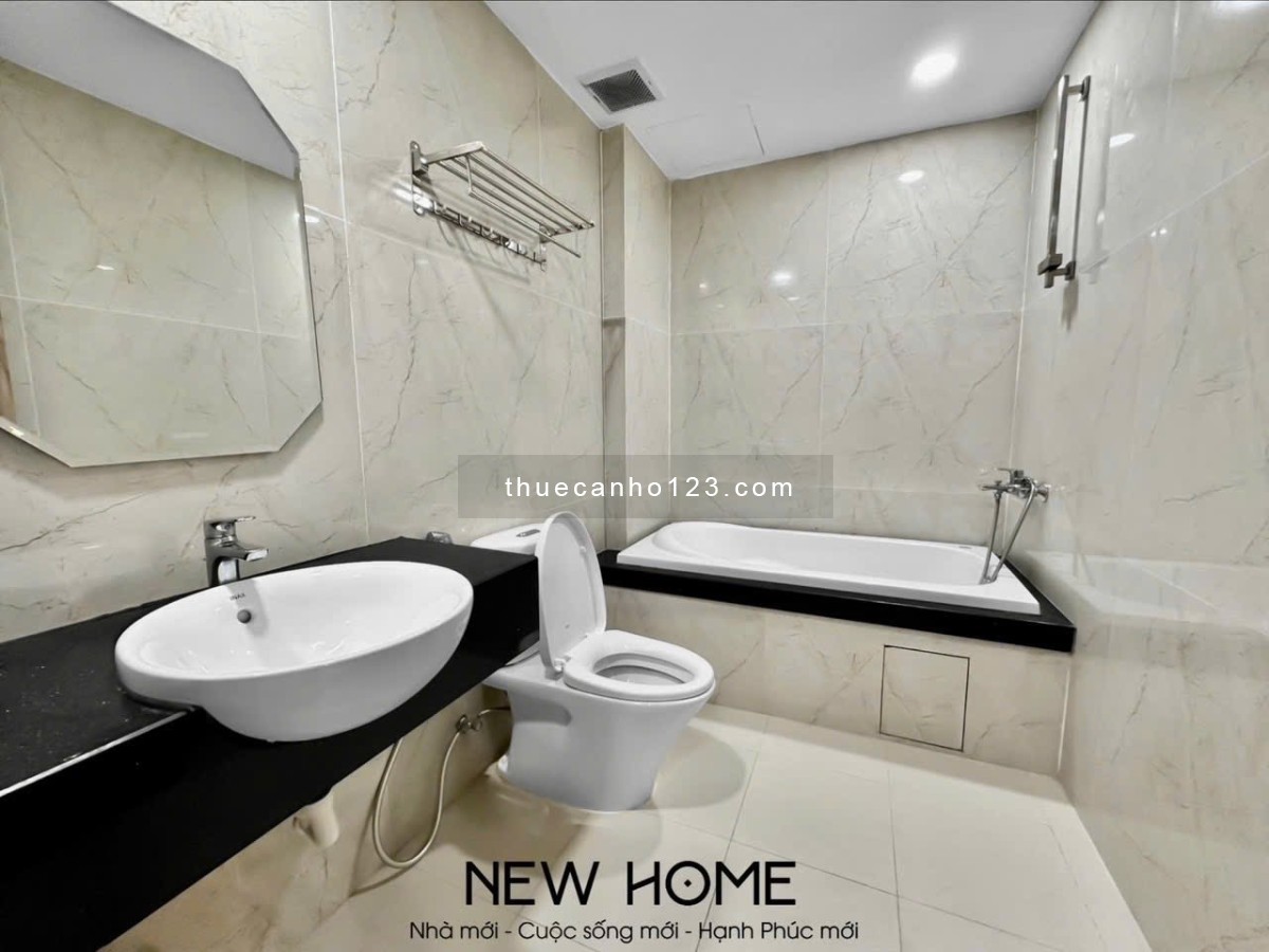 Căn hộ, full nội thất, tone trắng, bồn tắm, gần Landmark, Q1, Q3, Ngô Tất Tố, Nguyễn Hữu Cảnh