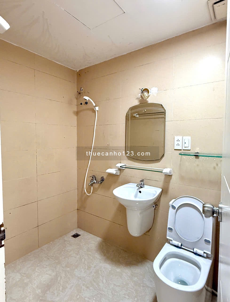 Căn 75m2(2pn2wc) Hoàng Kim 8.5tr/tháng nhà mới, thoáng mát, an ninh