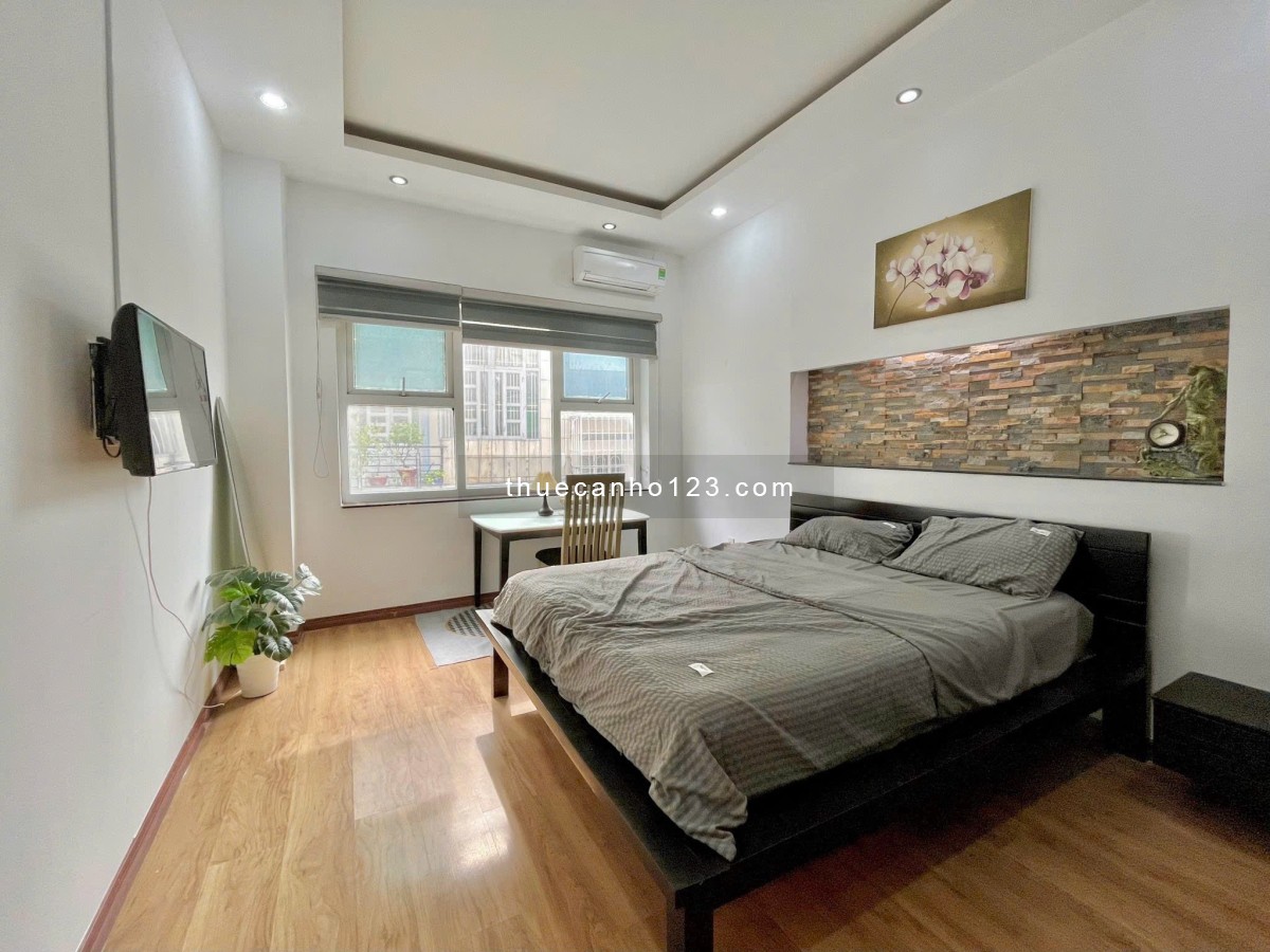 STUDIO cửa sổ ( ban công ) 1 phòng ngủ, nội thất cao cấp, tone trắng, gần Landmark, Q1,3, Ngô Tất Tố