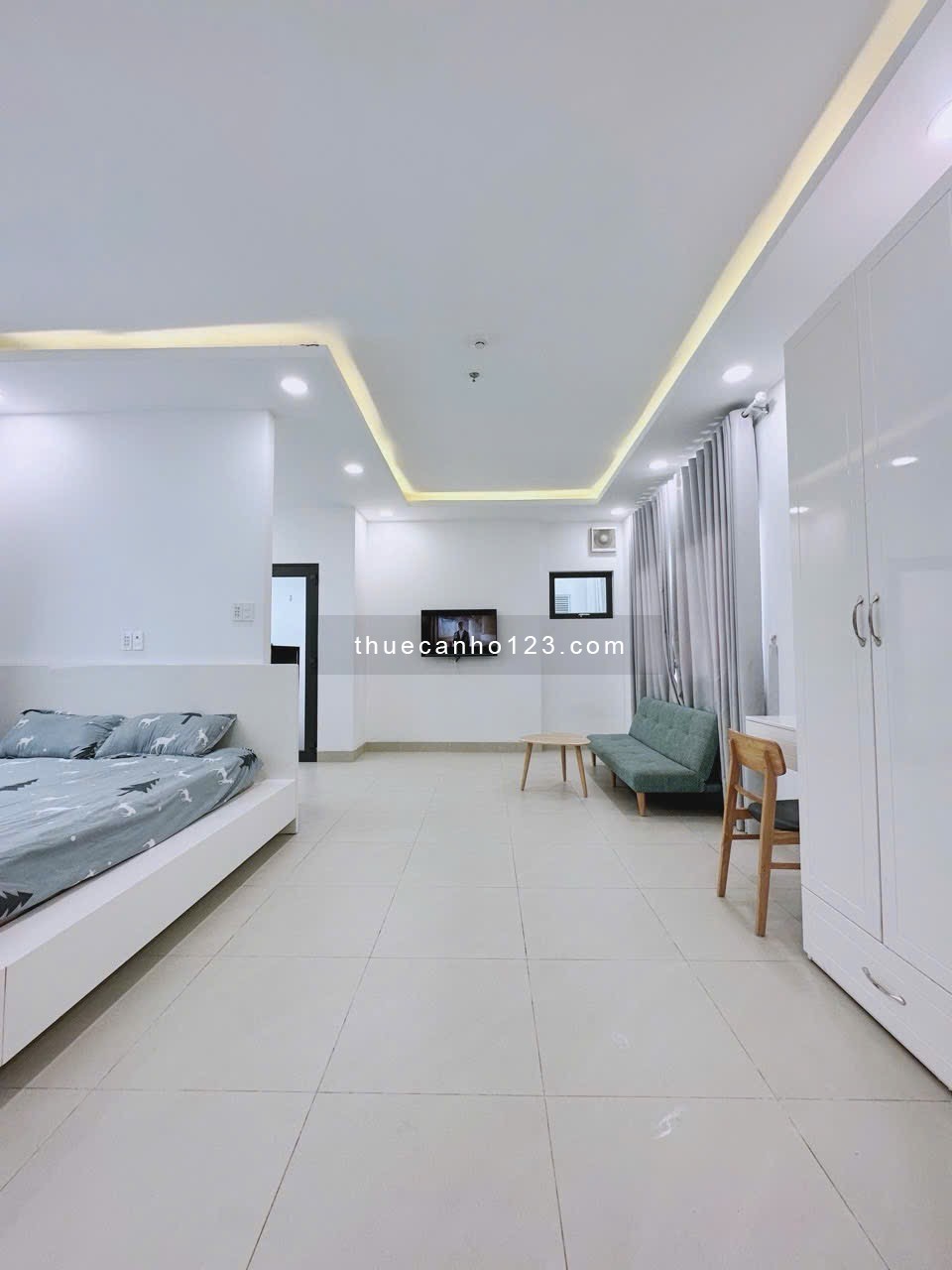 Căn hộ STUDIO, Full Nội Thất Cao Cấp, Tone Trắng, Hầm xe, Thang máy, gần Landmark, Ngô Tất Tố