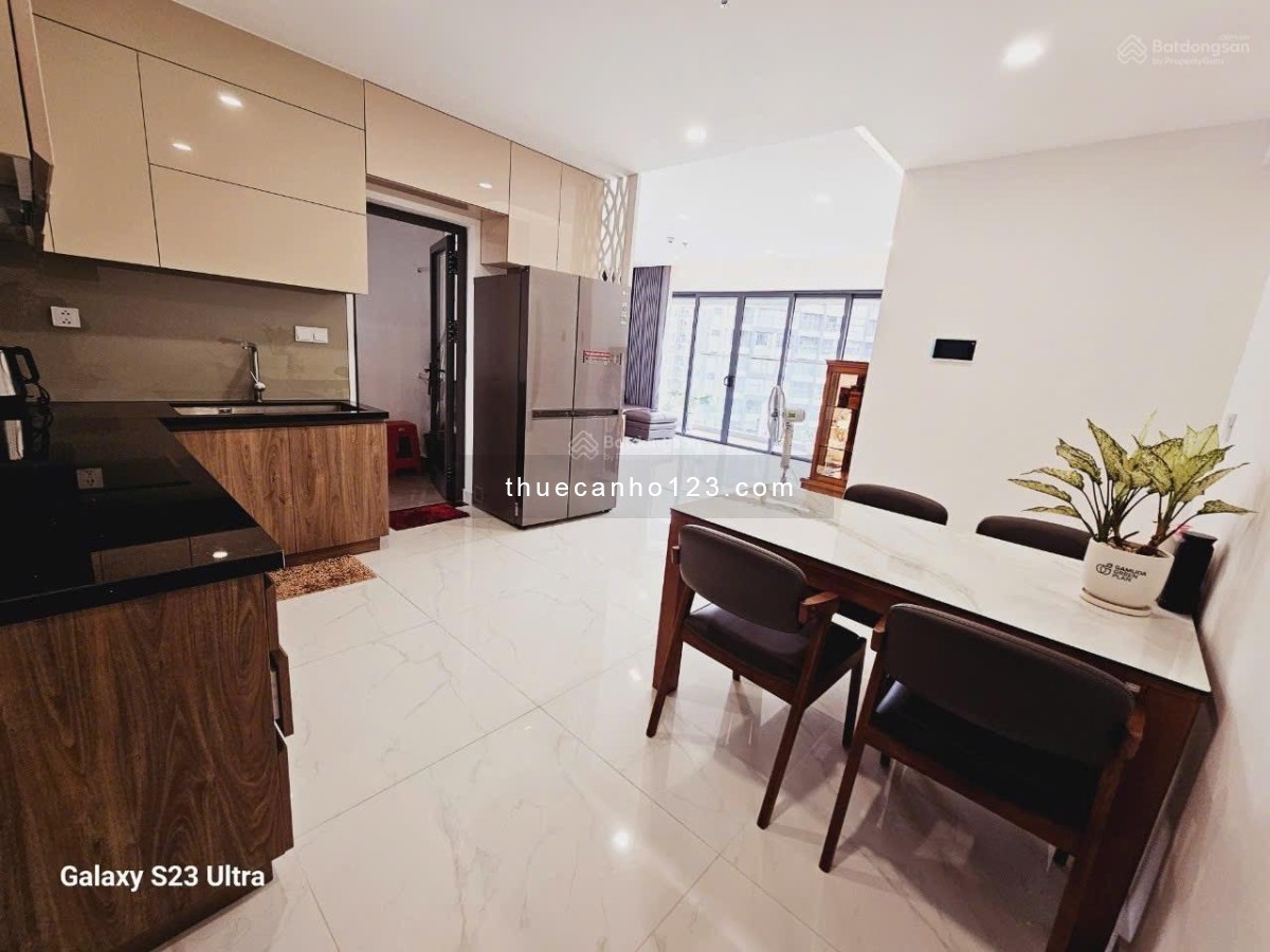 Cho thuê 3PN, 2WC 117m2 Diamond Plus full nội thất, 26tr Celadon City Q.Tân Phú sân bay TSN