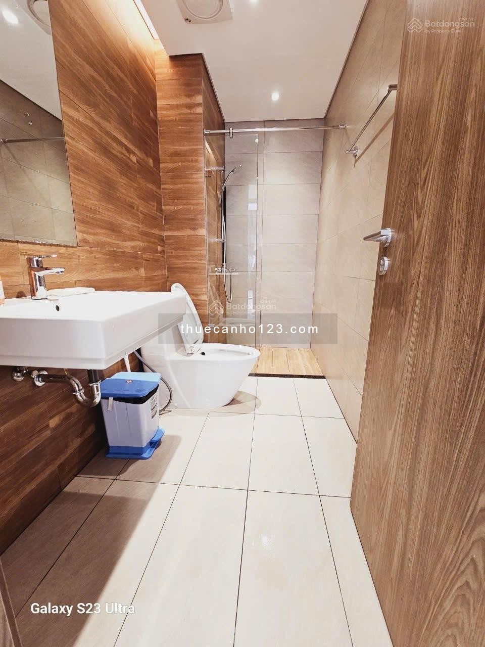 Cho thuê 3PN, 2WC 117m2 Diamond Plus full nội thất, 26tr Celadon City Q.Tân Phú sân bay TSN