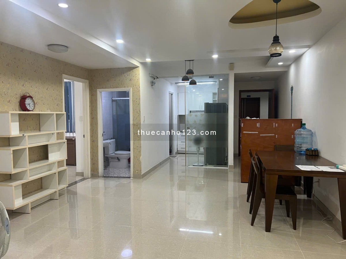 Diện tích 100m2 3pn2wc, có view ban công siêu đẹp, dàn phơi riêng, có hồ bơi và khu vui chơi