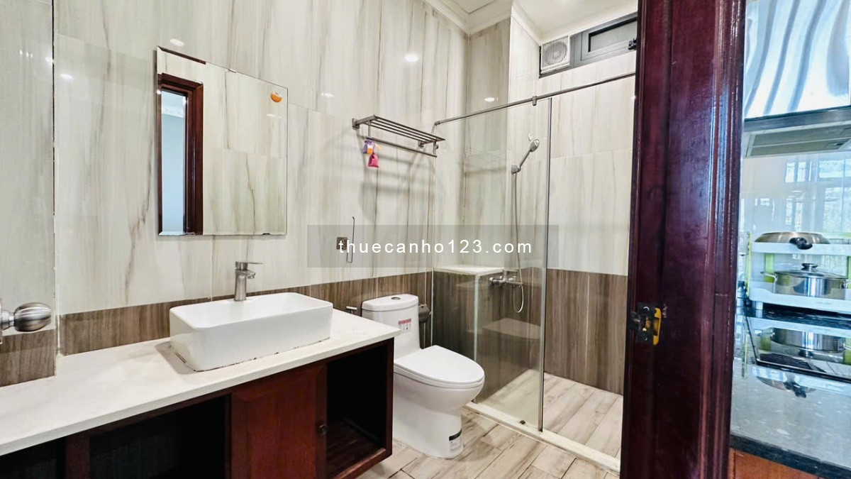 Cho thuê studio-1PN ngay Pearl Plaza thuận tiện 5p sang Ngã Tư Hàng Xanh và các trường đh