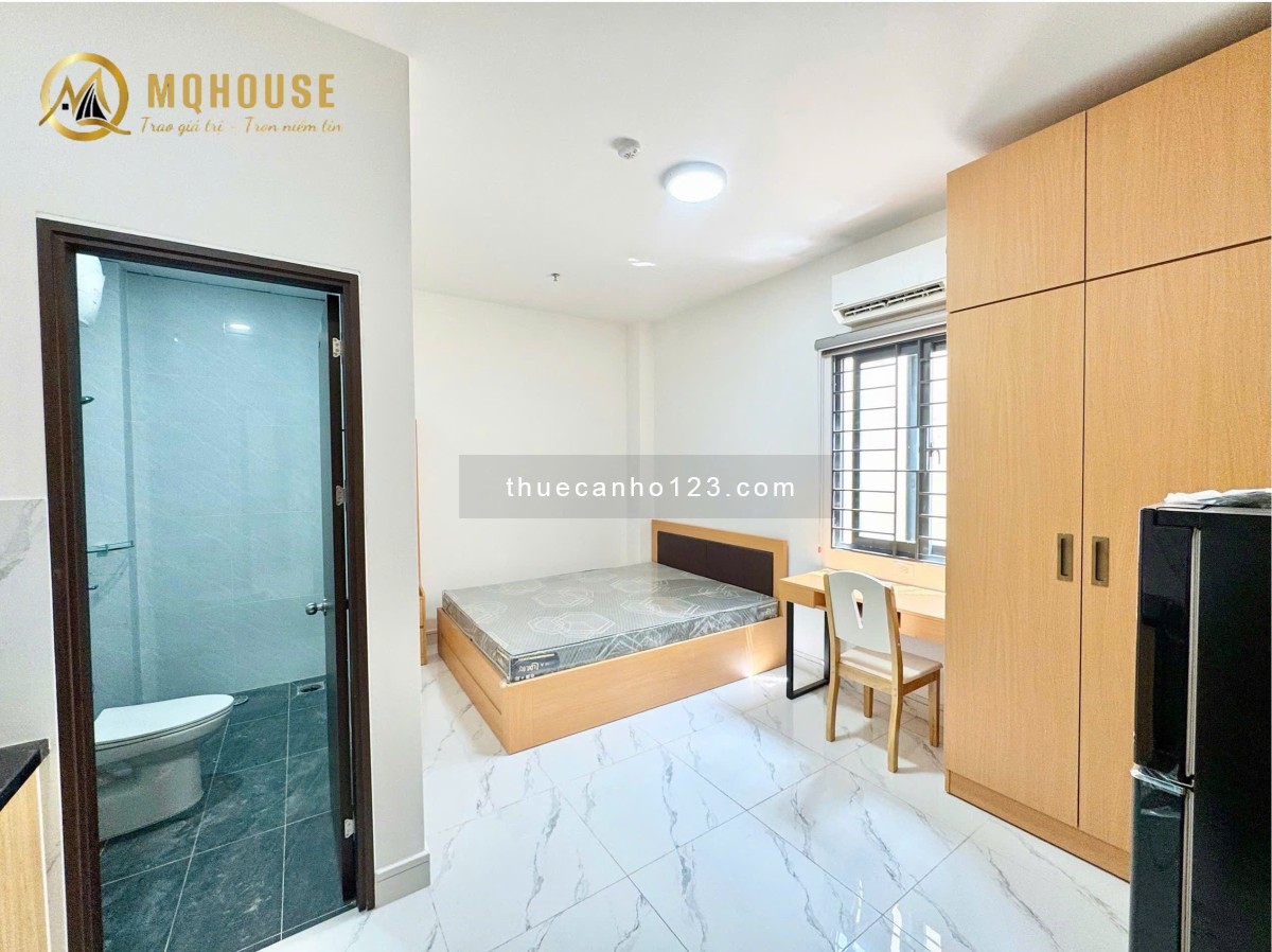 Studio full nội thất, nhà mới 100%, thang máy, hầm xe, giặt riêng, ngay Văn Lang
