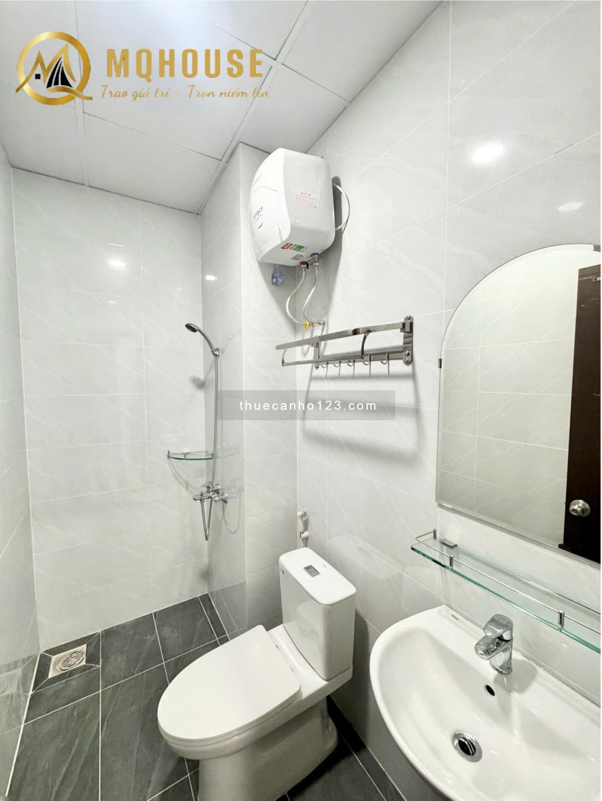 Studio full nội thất, nhà mới 100%, thang máy, hầm xe, giặt riêng, an ninh tuyệt đối