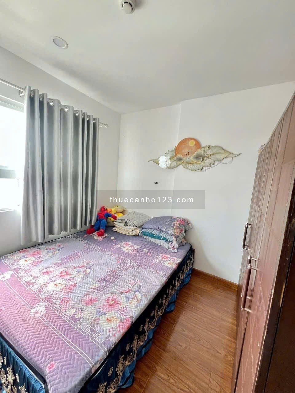 Chung cư D5, P25, Bình Thạnh: 3p ngủ, 110m2, giá 15tr, full nội thất