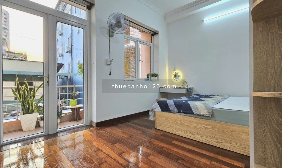 Cho thuê căn hộ 2 phòng ngủ Quận 3, rộng 50m2 - Gần Hai Bà Trưng giáp Quận 1