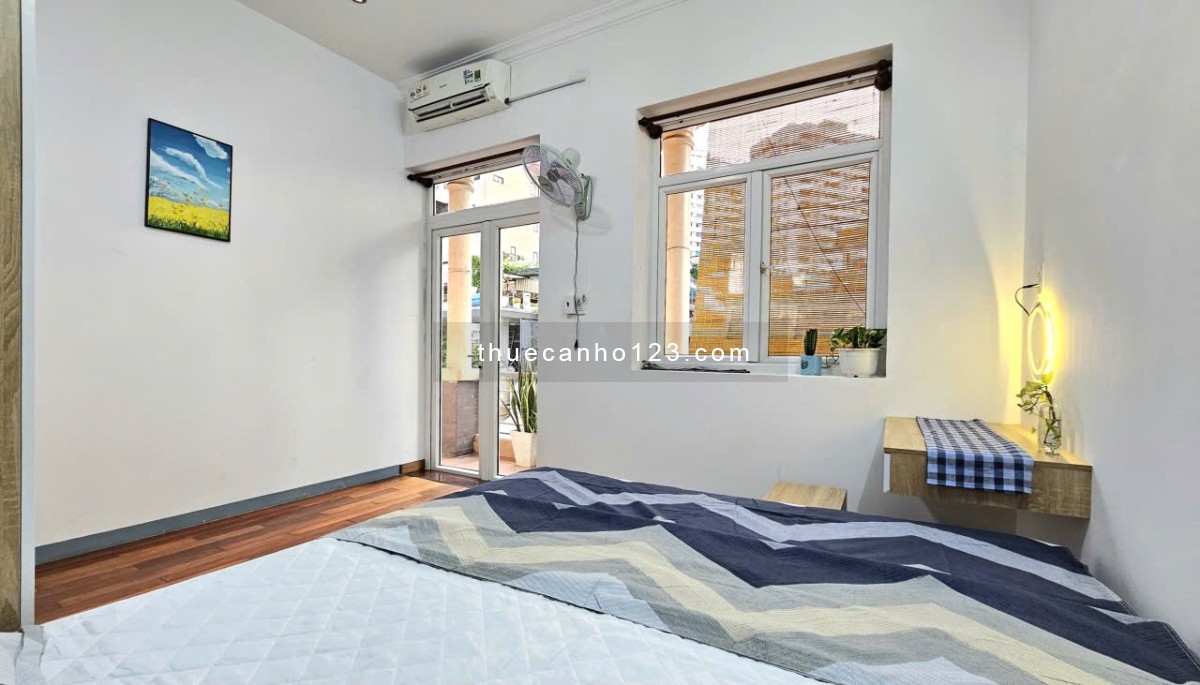 Cho thuê căn hộ 2 phòng ngủ Quận 3, rộng 50m2 - Gần Hai Bà Trưng giáp Quận 1