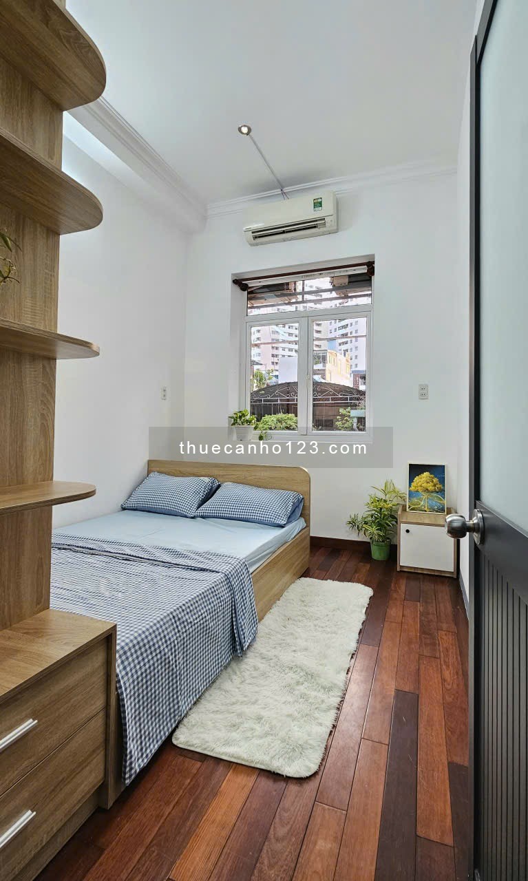Cho thuê căn hộ 2 phòng ngủ Quận 3, rộng 50m2 - Gần Hai Bà Trưng giáp Quận 1