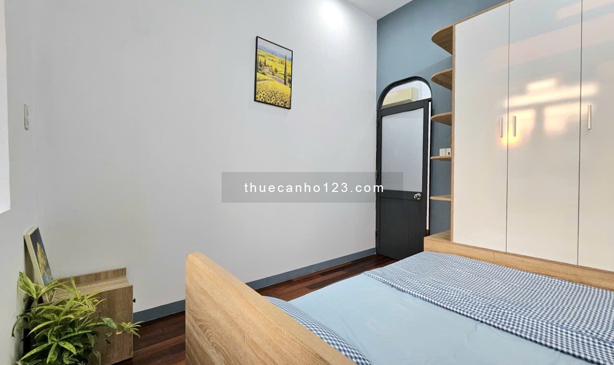 Cho thuê căn hộ 2 phòng ngủ Quận 3, rộng 50m2 - Gần Hai Bà Trưng giáp Quận 1