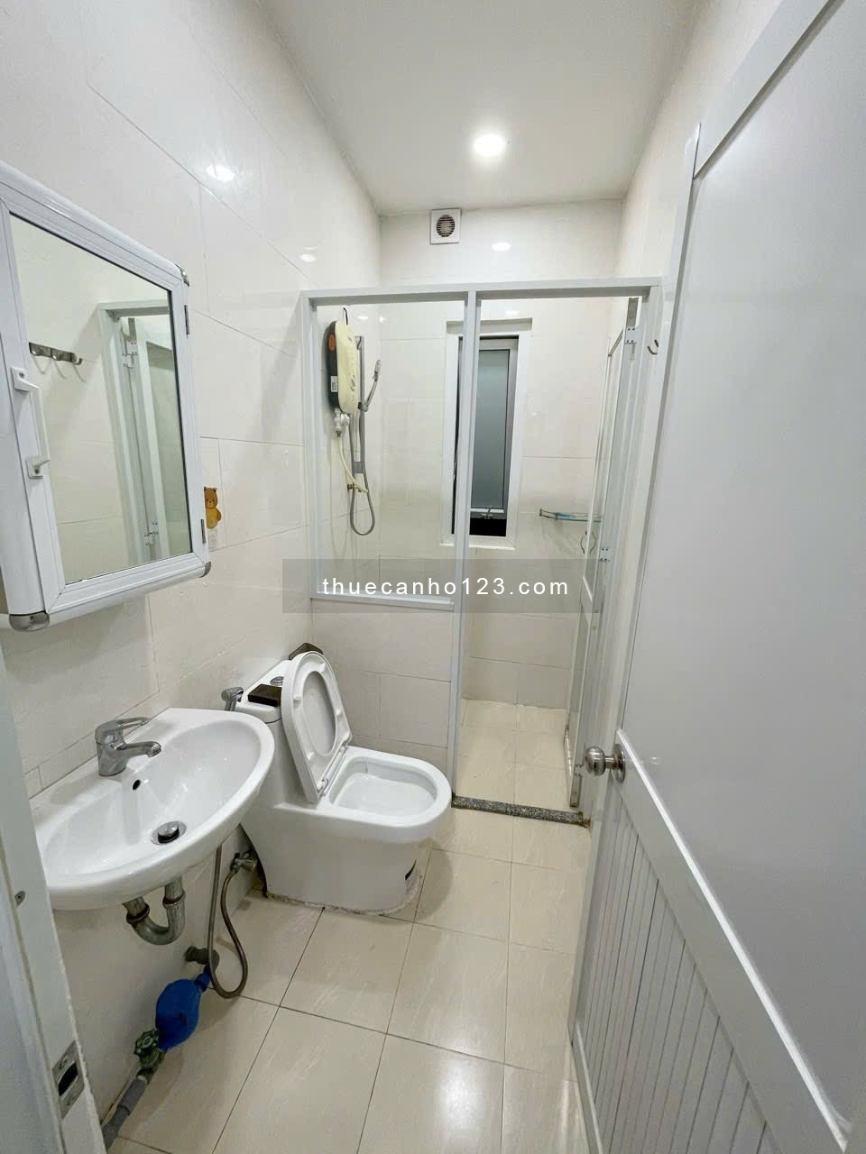  Cho thuê Căn Hộ Studio Ban Công – Tách Bếp Siêu Xinh Q4 