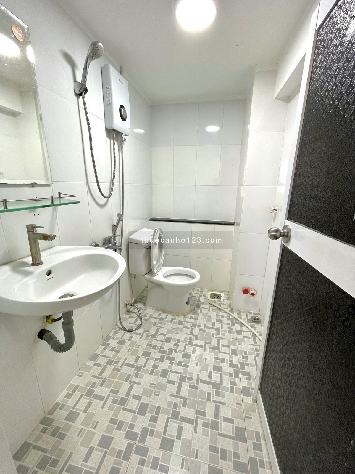 Cho thuê căn hộ Bình Thạnh - Ngay Hutech cách 50m - Studio tách bếp - Full nội thất