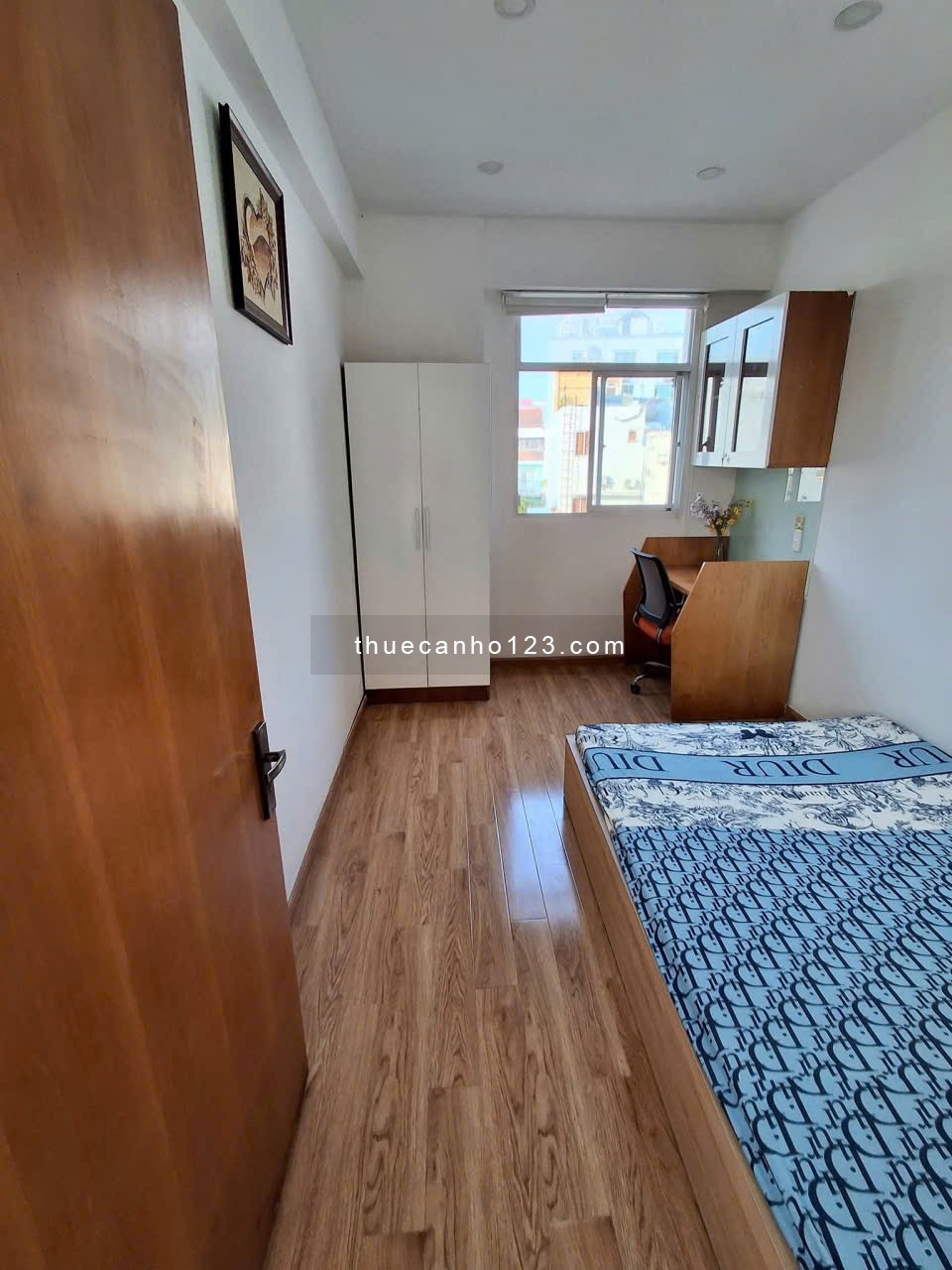 Chung cư Carillon 3, Hoàng Hoa Thám, TB: 65m2, 2p ngủ, nội thất, 12triệu