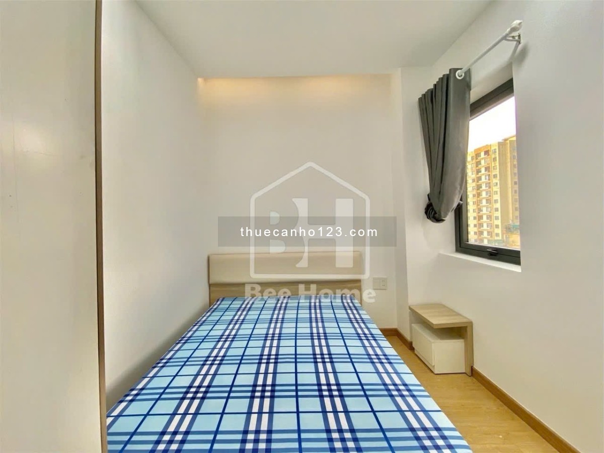 Căn Hộ 2 Phòng Ngủ 2 WC, Full Nội Thất, Giặt Riêng, Thang Máy, Bảo Vệ. Ngay Nguyễn Gia Trí, Hutech