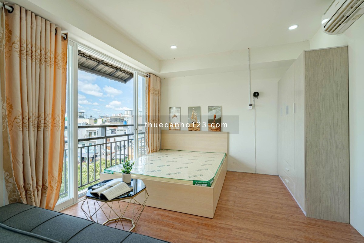 Phòng sinh viên quận 1, Diện tích 35m2, Ban Công Lớn - Gần ĐH Sư Phạm, Văn Lang, Hoa Sen