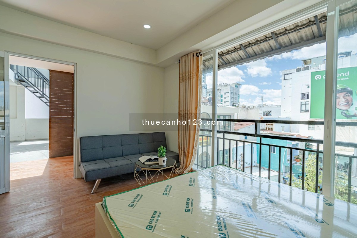 Phòng sinh viên quận 1, Diện tích 35m2, Ban Công Lớn - Gần ĐH Sư Phạm, Văn Lang, Hoa Sen