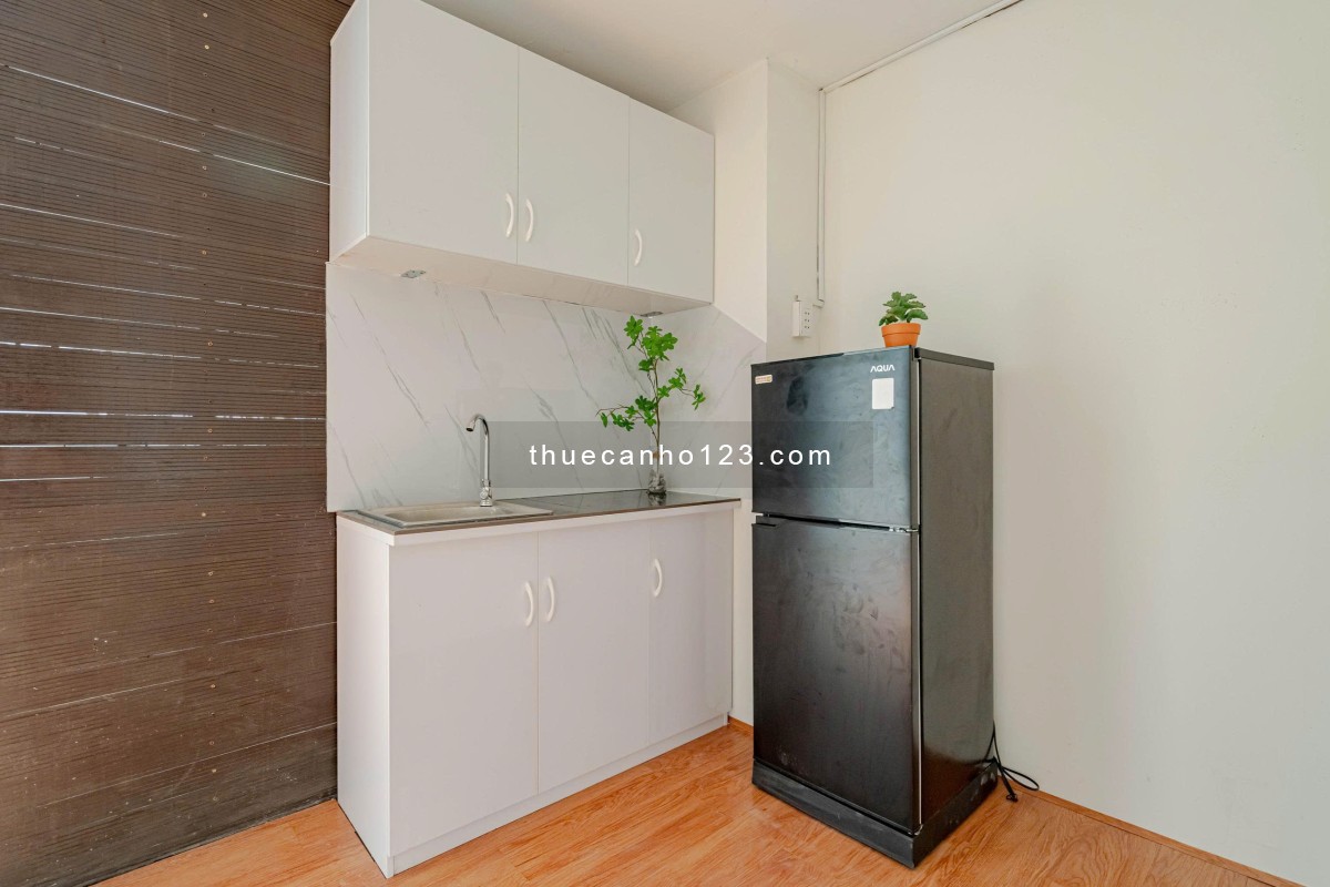 Phòng sinh viên quận 1, Diện tích 35m2, Ban Công Lớn - Gần ĐH Sư Phạm, Văn Lang, Hoa Sen