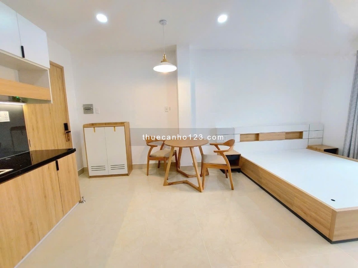 Cho Thuê Căn Hộ Studio Ban Công Gần Cầu Thị Nghè View Sông Thoáng Mát