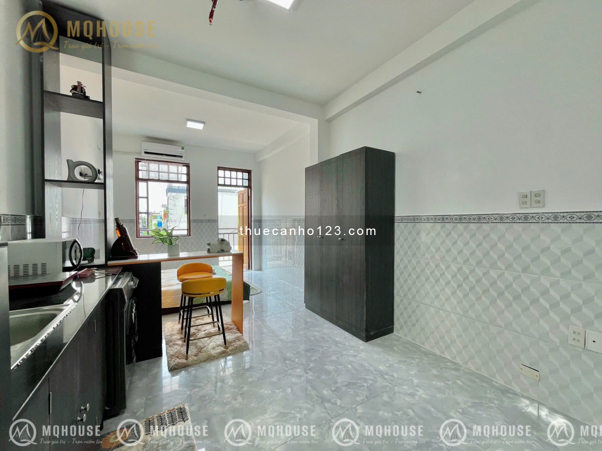 Cho thuê căn hộ Quận 3 đường Lê Văn Sỹ - Ban công, đầy đủ nội thất có thang máy