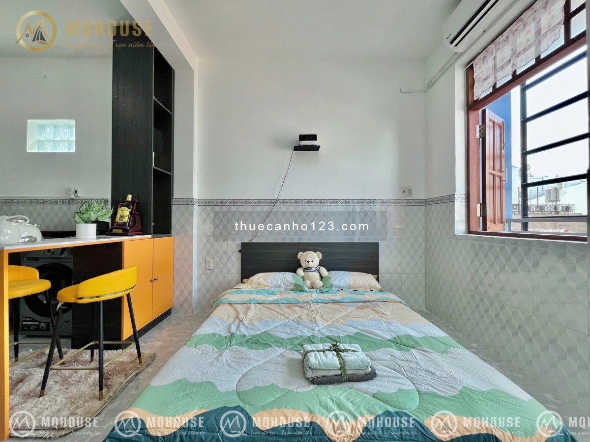 Cho thuê căn hộ Quận 3 đường Lê Văn Sỹ - Ban công, đầy đủ nội thất có thang máy