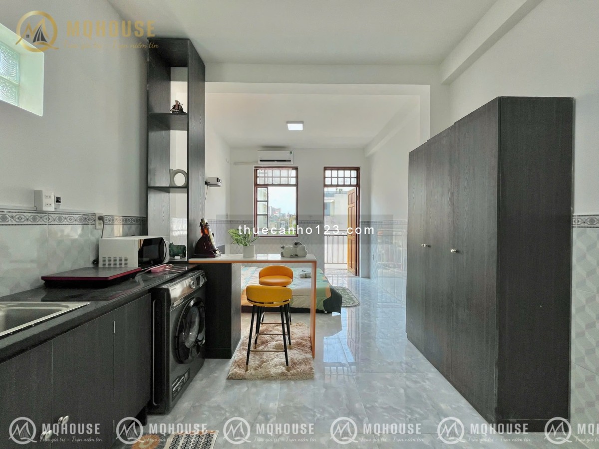 Cho thuê căn hộ Quận 3 đường Lê Văn Sỹ - Ban công, đầy đủ nội thất có thang máy