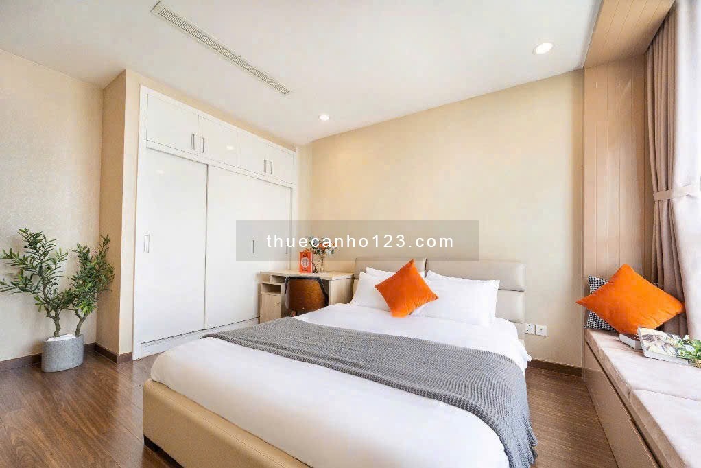 Căn hộ 3PN sang trọng tại Landmark – View thành phố rực rỡ về đêm, hướng mát đón hoàng hôn, nội thất