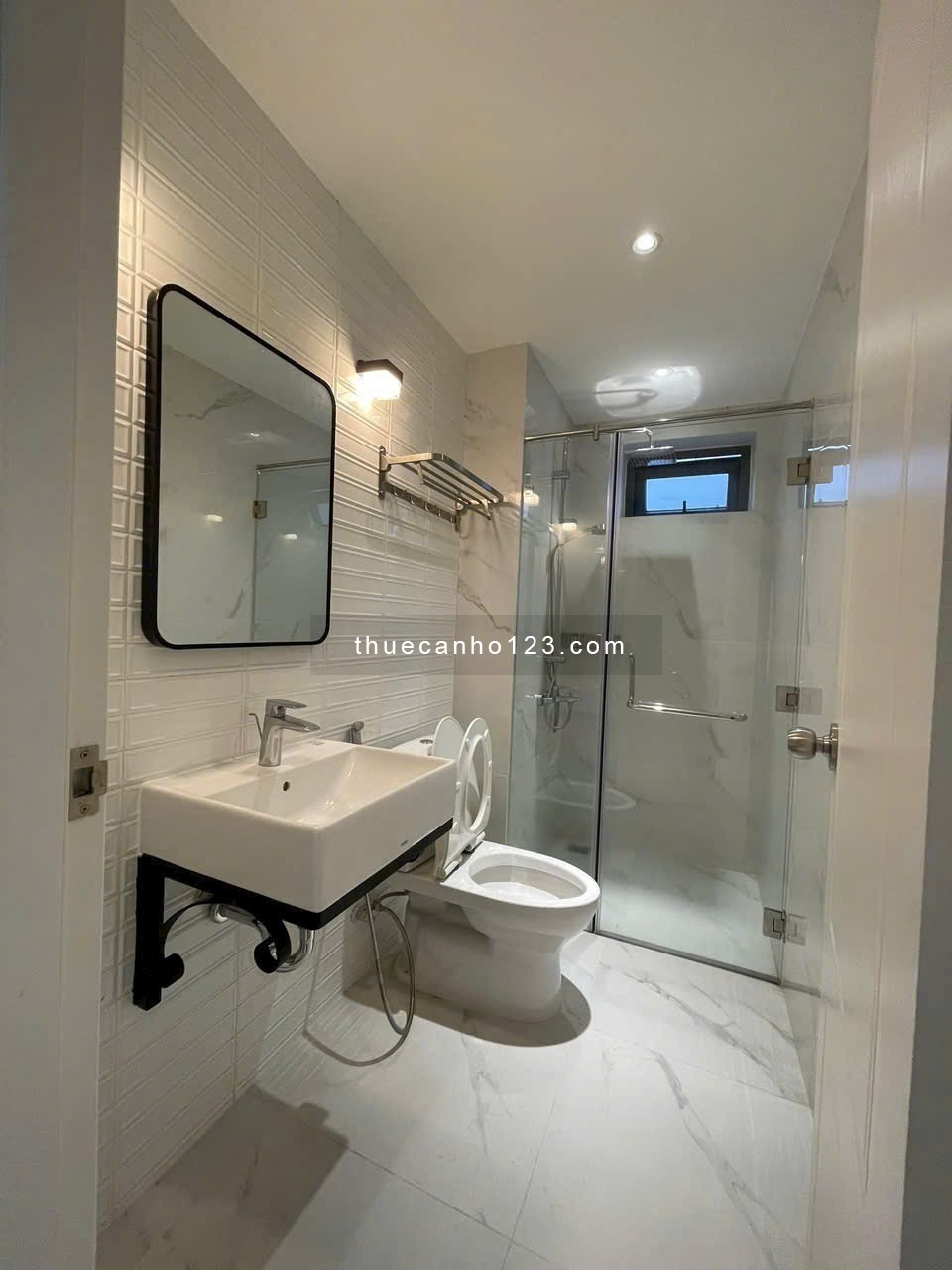 Cho thuê CHDV siêu sang, full nội thất – Gần cầu Ông Lãnh, Công viên 23/9, cầu Nguyễn Văn Cừ