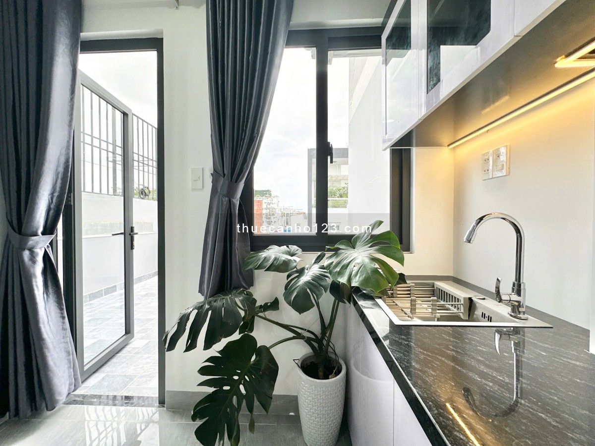 Căn hộ 1PN FULL NT mới 100% 50m2 Cửa Sổ Ban Công rộng Bùi Đình Tuý gần Ngã Tư Hàng Xanh tiện qua Q1