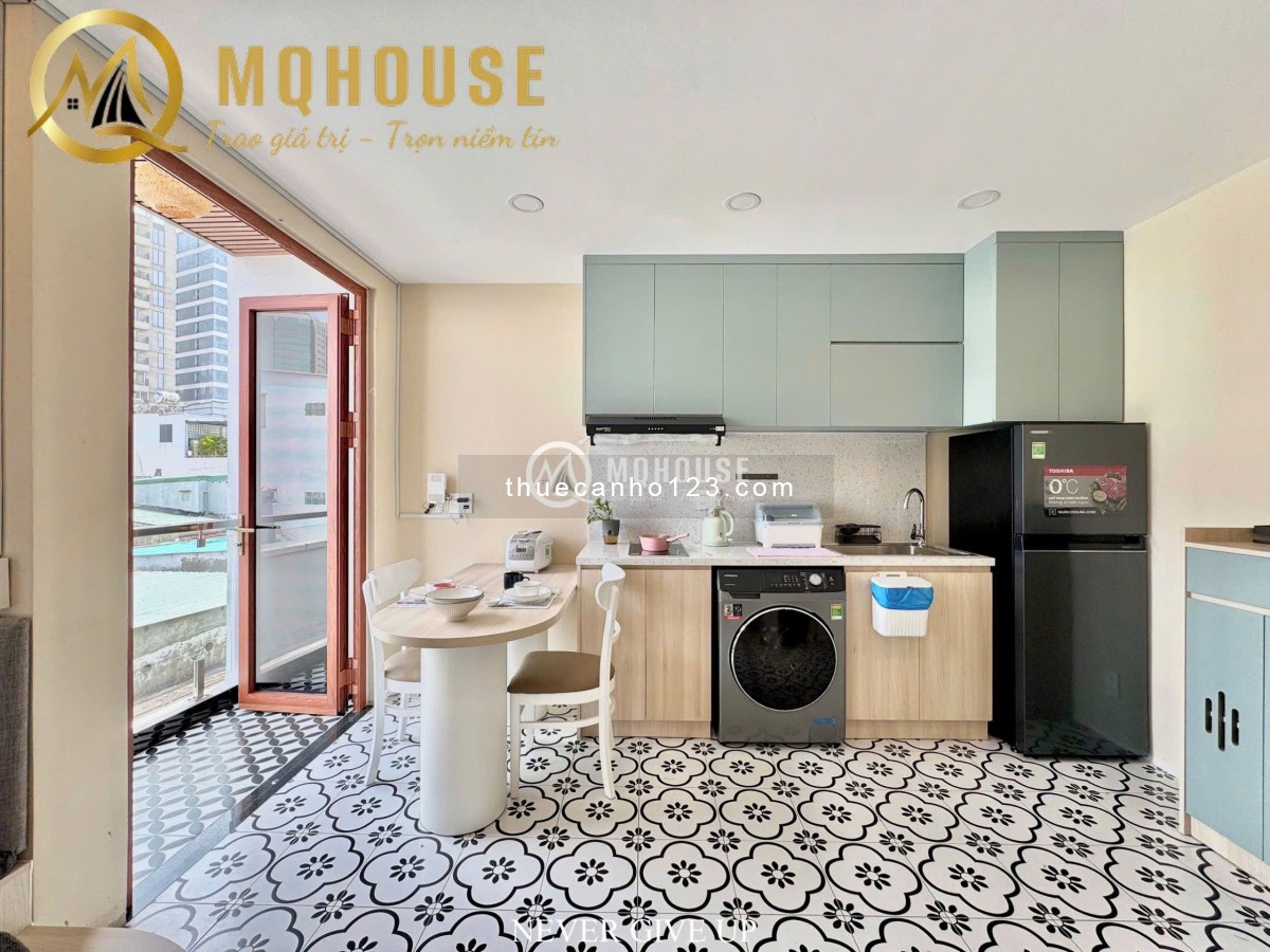 Căn hộ 1 PN, tone trắng, ban công, máy giặt riêng, toà nhà thang máy, Gần Điện Biên Phủ, Q1, Q3