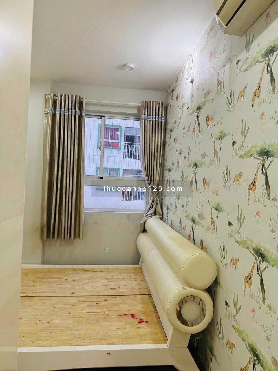 10A Trần Nhật Duật, Quận 1: 74m2,1p ngủ, NT, 10tr5/th, Căn Góc.