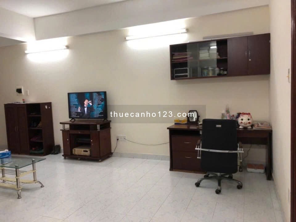 Chung cư 10A Trần Nhật Duật, Tân Định, Quận 1: 74m2, 1p ngủ, 10tr5/th