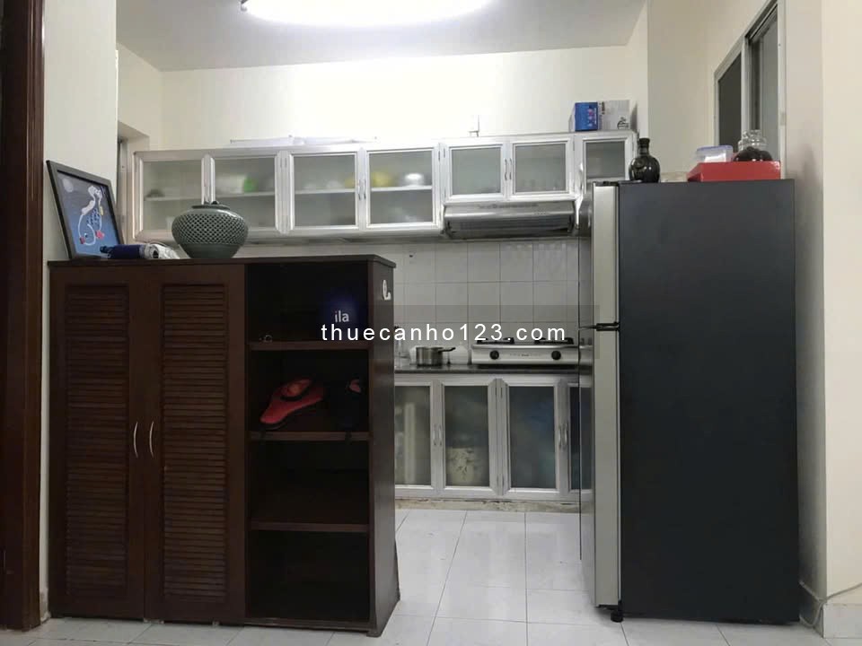 Chung cư 10A Trần Nhật Duật, Tân Định, Quận 1: 74m2, 1p ngủ, 10tr5/th