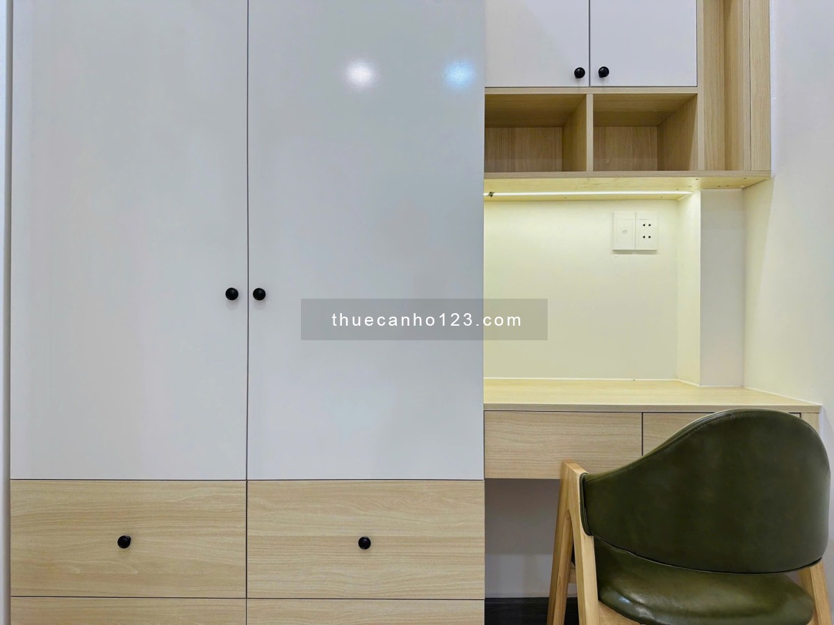 Cho thuê chung cư mini 2 phòng ngủ ngay CC Hà Đô, giá siêu rẻ, ban công mặt tiền đường 3/2, Quận 10