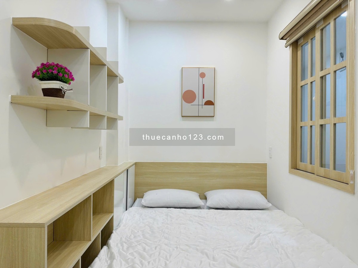 Cho thuê chung cư mini 2 phòng ngủ ngay CC Hà Đô, giá siêu rẻ, ban công mặt tiền đường 3/2, Quận 10