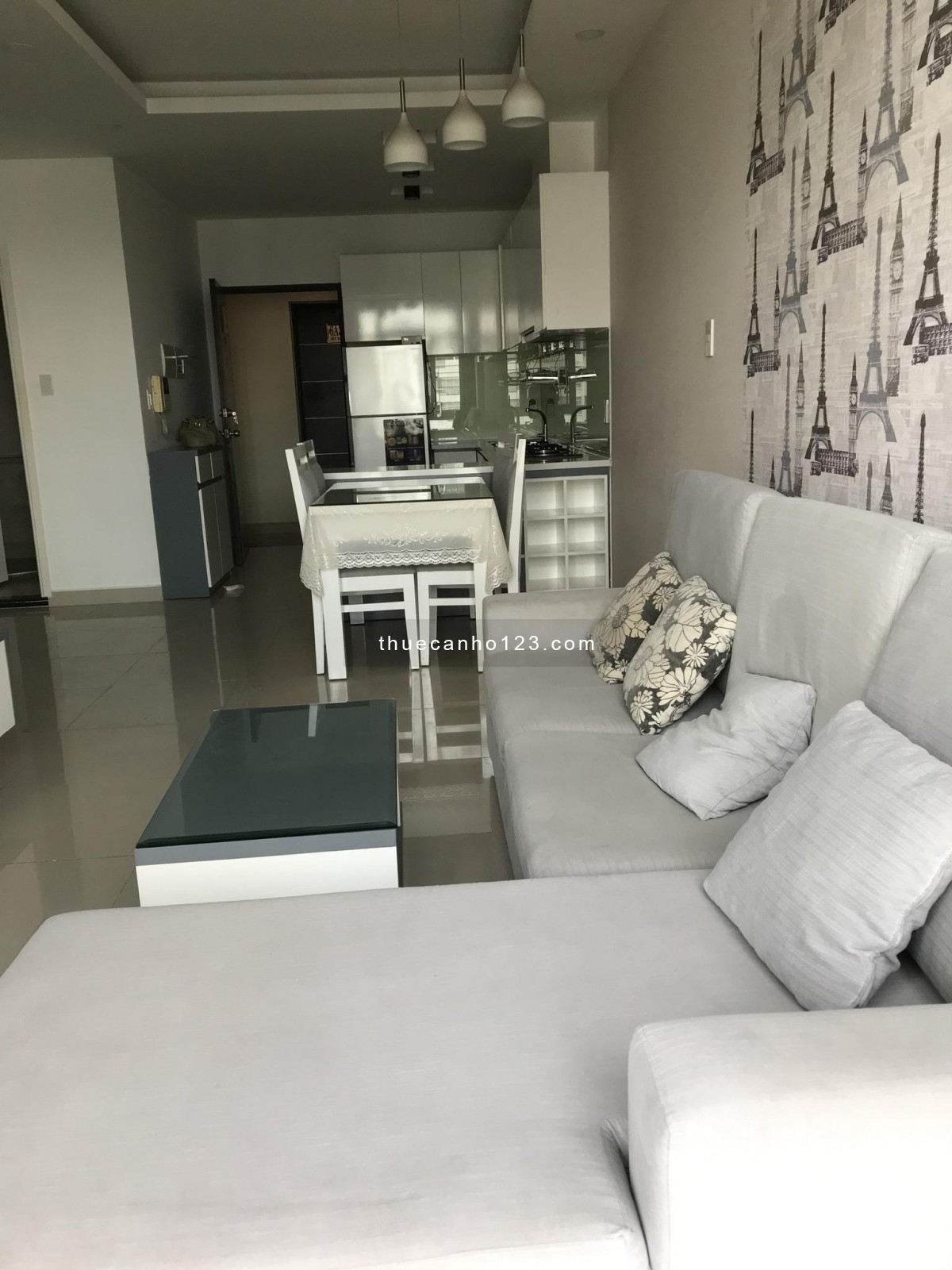 C/c Mỹ Vinh, Nguyễn T Minh Khai, Quận 3: 85m2, 2p ngủ, NTCb, 15tr/th