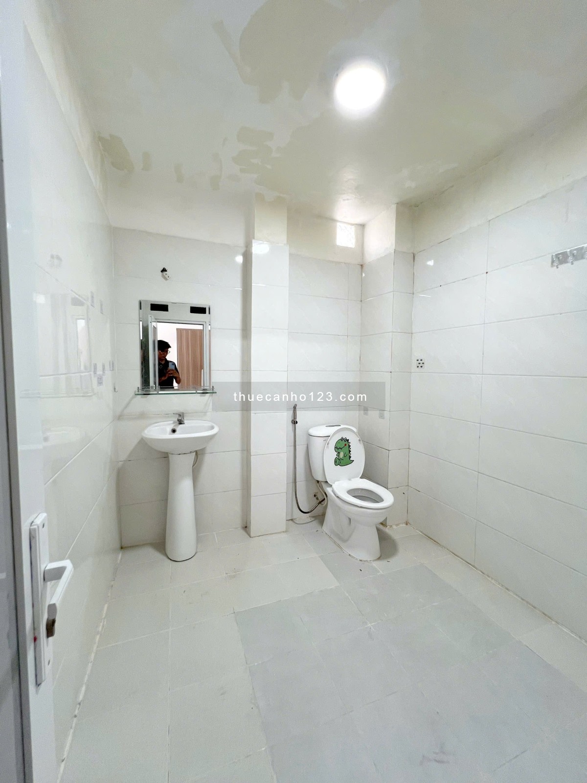 Cho thuê căn hộ Studio full nội thất, trung tâm Quận 10, giá rẻ, ở 3-4 người thoải mái