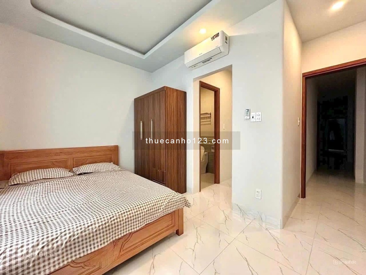 Studio full nội thất, tách bếp, cửa sổ trời, gần ngã tư Bốn Xã