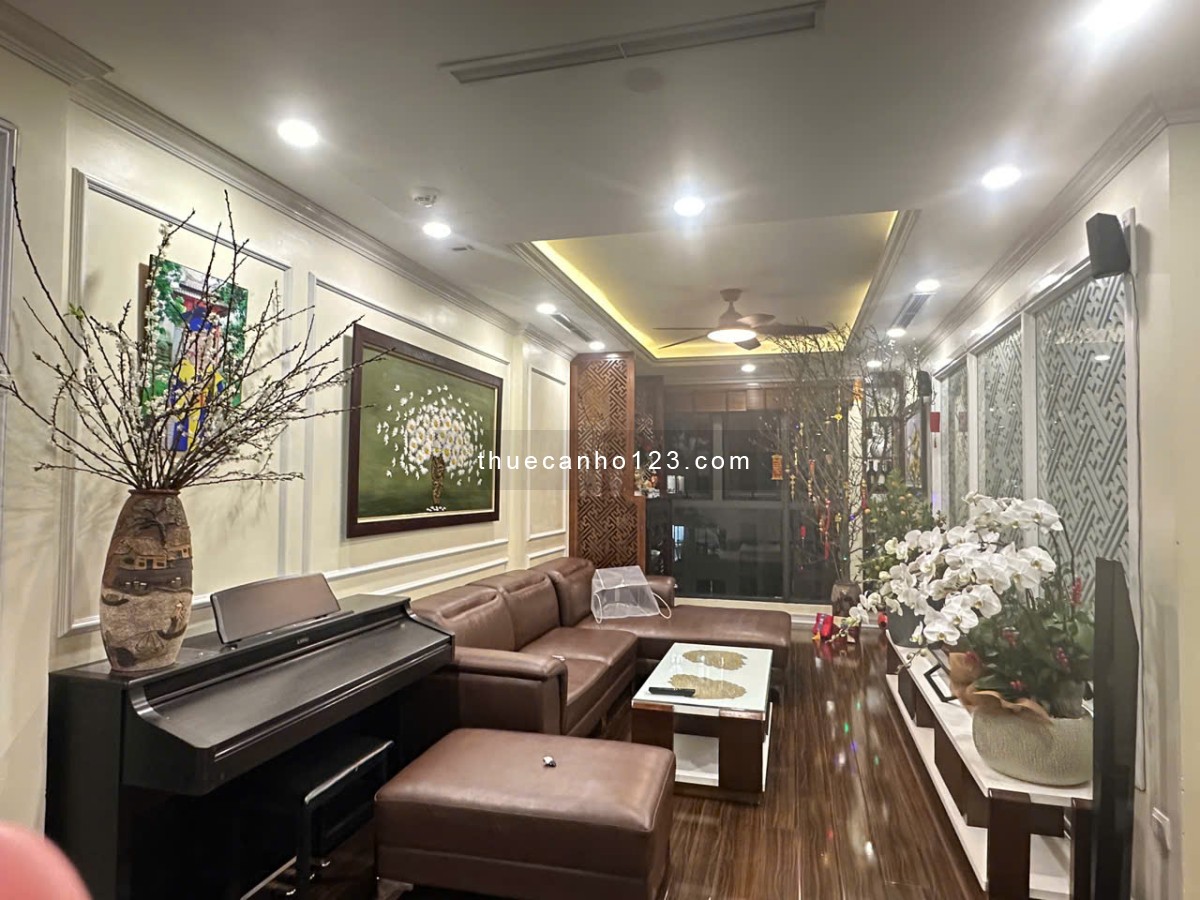 Cho thuê căn hộ 2 ngủ chung cư Sunshine Palace