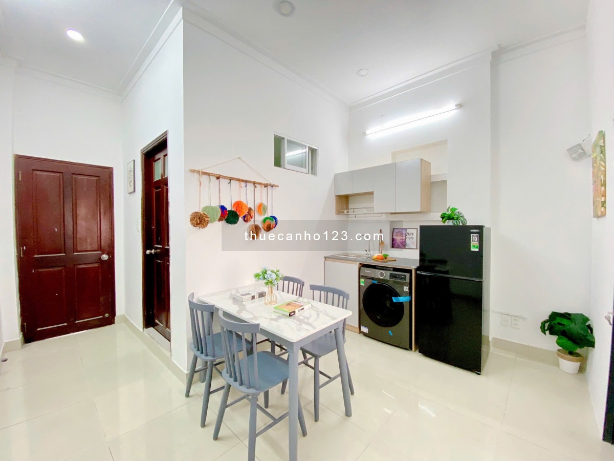 Căn hộ 2 phòng ngủ full nội thất, ban công Tân Bình ngay cung đường Cộng Hoà