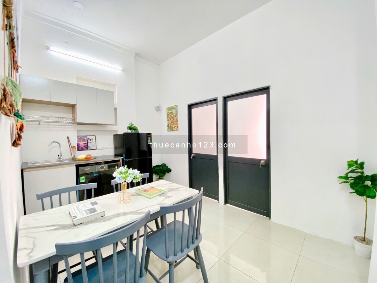 Căn hộ 2 phòng ngủ full nội thất, ban công Tân Bình ngay cung đường Cộng Hoà