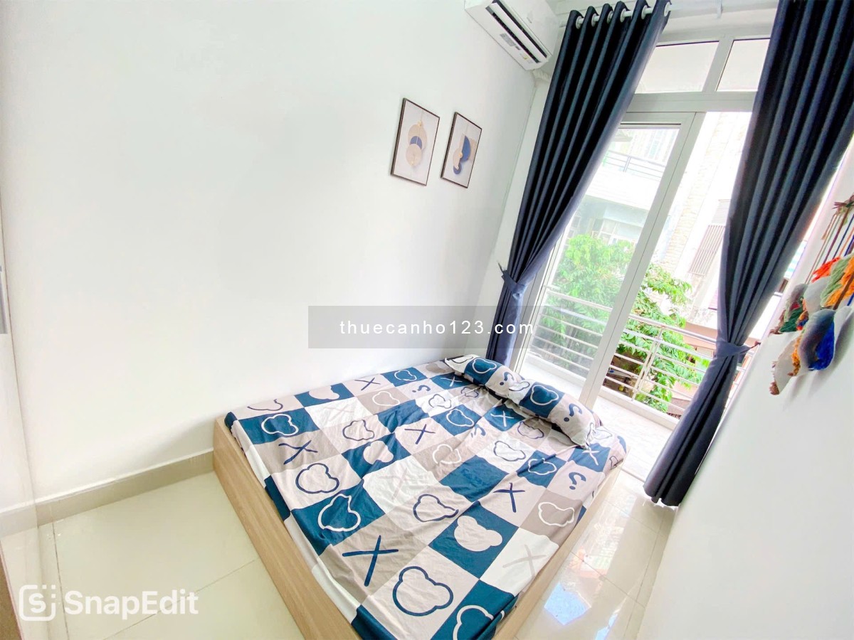 Căn hộ 2 phòng ngủ full nội thất, ban công Tân Bình ngay cung đường Cộng Hoà