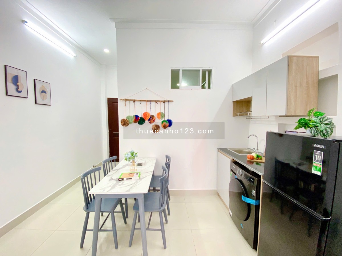 Căn hộ 2 phòng ngủ full nội thất, ban công Tân Bình ngay cung đường Cộng Hoà