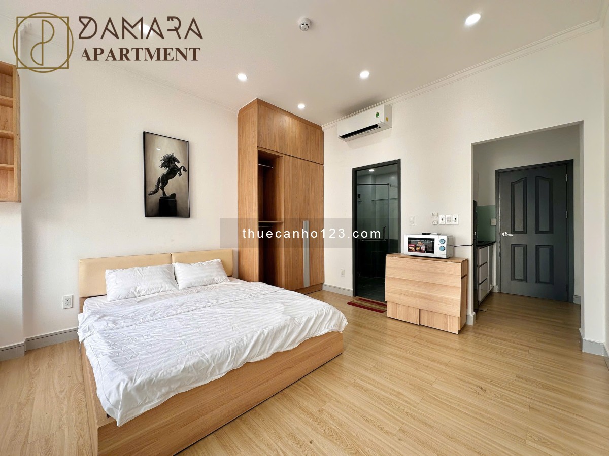 Cho thuê căn hộ ban công view City gần bờ kè Trường Sa - Cầu Thị Nghè - Full nội thất