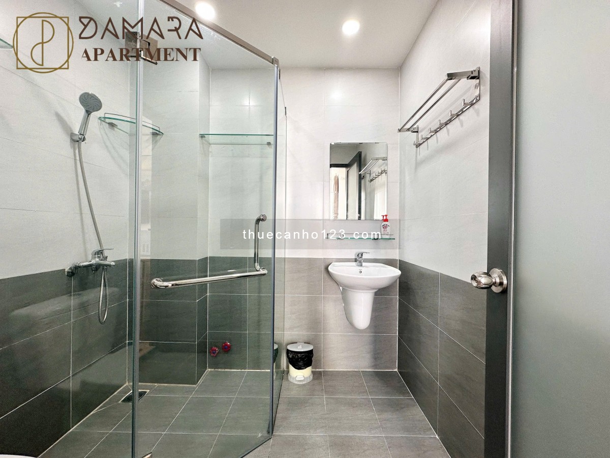 Cho thuê căn hộ ban công view City gần bờ kè Trường Sa - Cầu Thị Nghè - Full nội thất