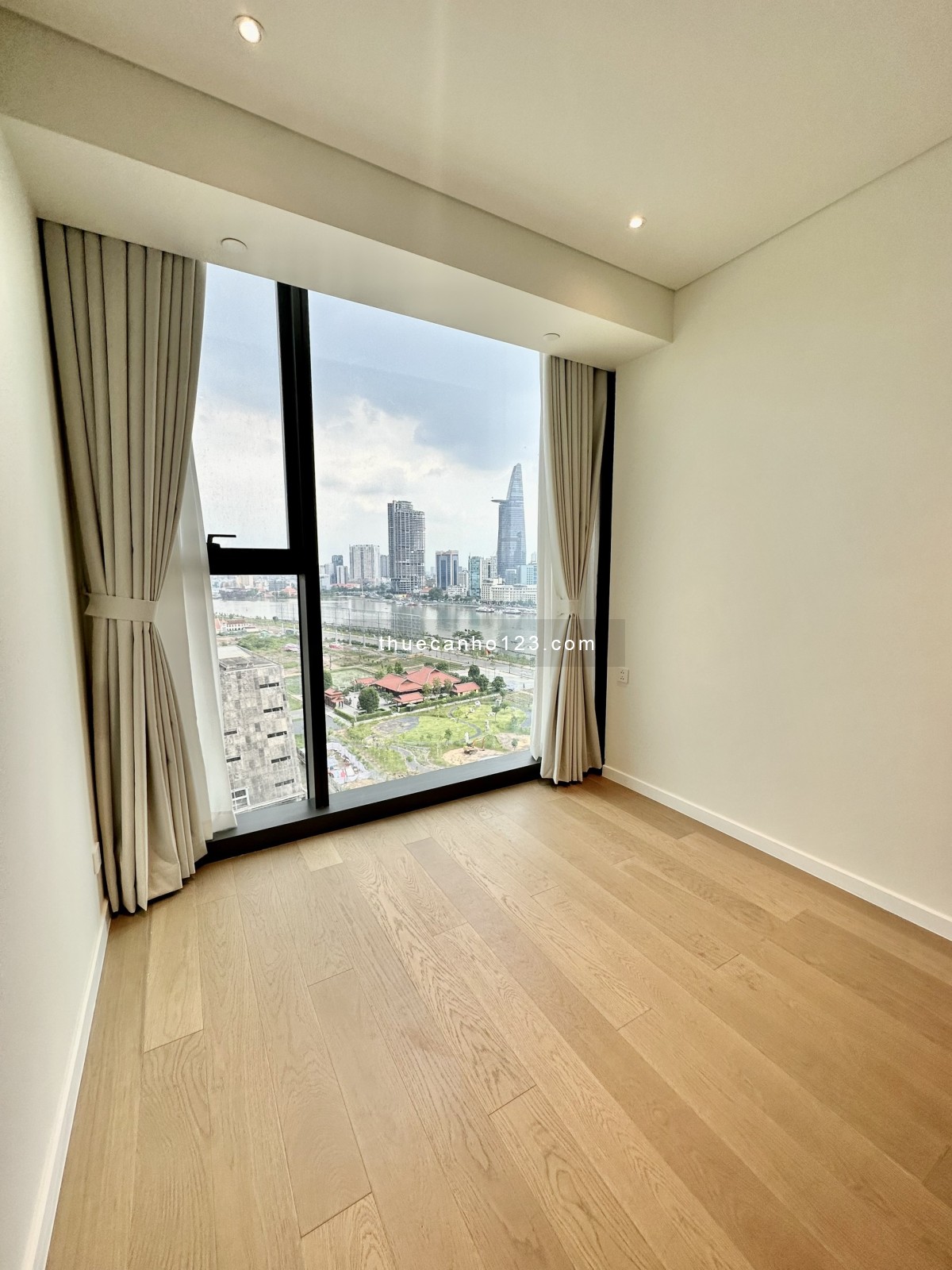 Thuê 2PN Opera Thủ Thiêm – MTP Full nội thất 84m2 52 TRIỆU, METROPOLE THỦ THIÊM